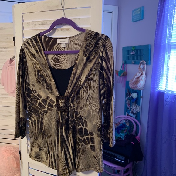 Tops - Picture 9 of 9